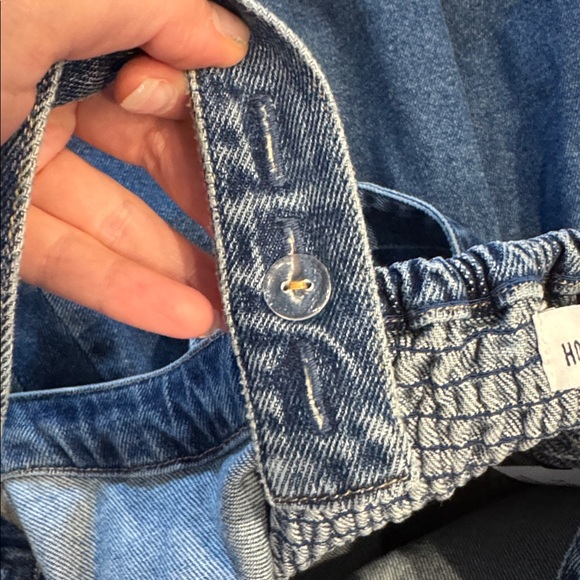 Hollister Medium Color Denim Button-Down Adjustable Strap Dress With Belt - Picture 15 of 16